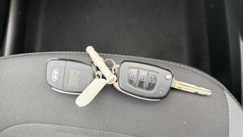 Hyundai i10 1.0 MPi SE 5dr Petrol Hatchback